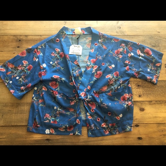 NWT Zara Girls Size 5-6 blue floral wrap‎ top - Picture 3 of 6
